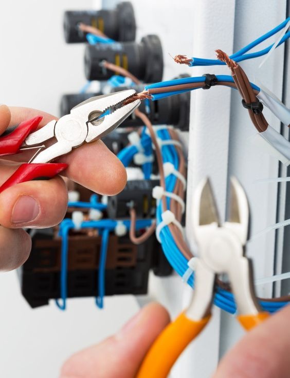 تصليح كهرباء المنازل بالرياض ومعالجة الأعطال الشائعة